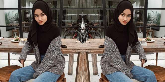 Firra Assagaf: Inspirasi Oversized Blazer untuk Acara Santai