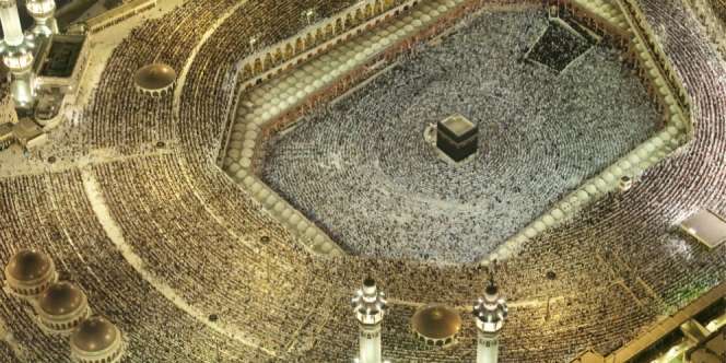 Arab Saudi Bantah Tarik Biaya Umroh untuk Ekspatriat