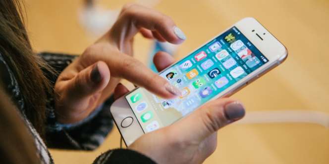 Anak Iseng Oprek, iPhone Si Ibu Terkunci 47 Tahun