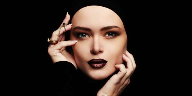 Tampil Percaya Diri dengan Sentuhan Ultra-Glam Look