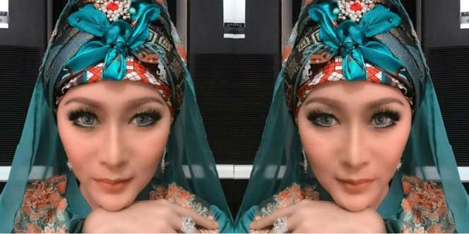 Inul Daratista Pamer Sandal Jepit, Harganya Bikin Jantungan