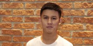 5 Artis Ganteng yang Jadi Ayah di Usia Muda