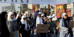 Ekspresi Bahagia Wanita Saudi di Hari Perempuan Sedunia