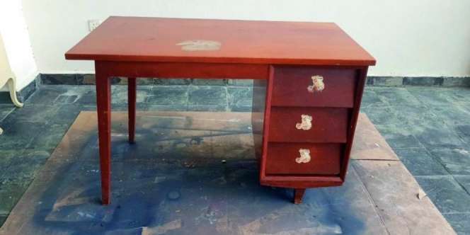 Ide Keren! Didandani Sedikit, Meja Usang Jadi Furnitur Mewah