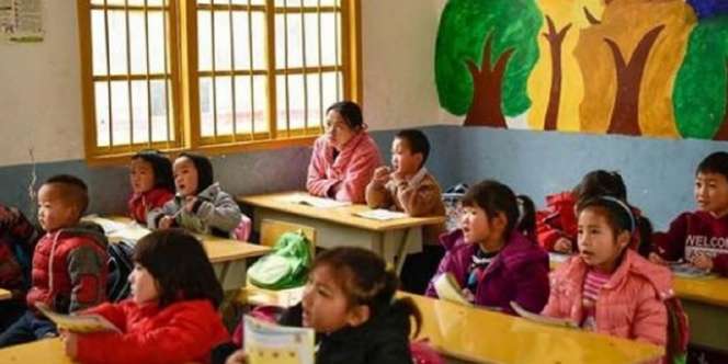 Sudah Tua Tapi Masih Sekolah di PAUD