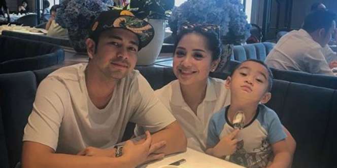 Selamat! Rafathar Akan Punya `Adik` Perempuan