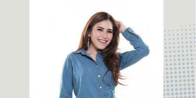 Harga Belasan Juta, Lihat Ikat Pinggang Ayu Ting Ting!