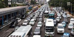 Hidup di Jakarta, Tua di Jalan