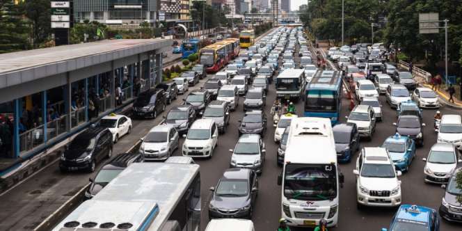 Hidup di Jakarta, Tua di Jalan