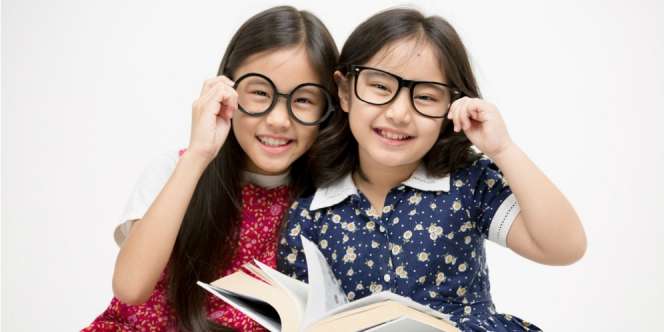 Sederet Keuntungan Punya Saudara Perempuan, Penasaran?