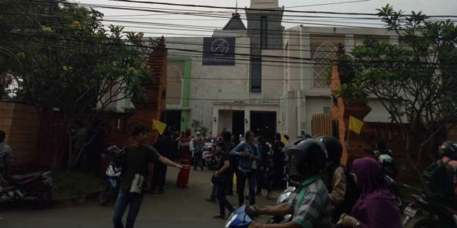 Begini Kondisi Kediaman Opick Saat Jenazah Istrinya Tiba