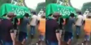 Heboh! Jenazah 'Lompati' Tembok