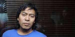 Komedian Komeng Lulus dengan Nilai A, Ini Judul Skripsinya