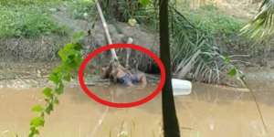Tubuh Pria Mengambang di Kali, Setelah Didekati Tiba-tiba...