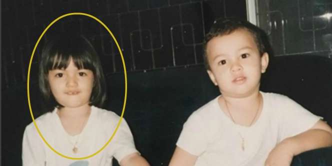 Gadis Imut Kangen Saudaranya Ini Seleb Tenar, Bisa Tebak?