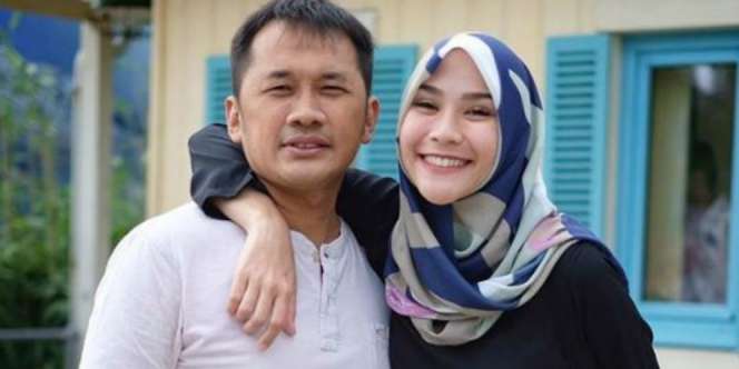 Zaskia Mecca Menggigil Sehabis Melahirkan Cesar Anak Keempat
