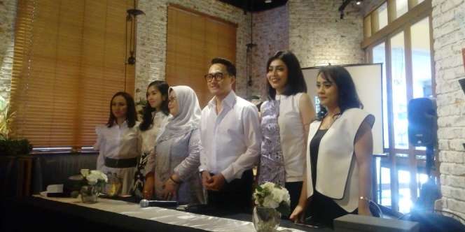 Barli Asmara Angkat Warna Baru Batik Jambi