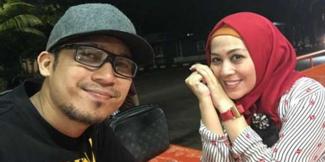 Sukses Bisnis Kue Kekinian, Denny Cagur Berbagi `1000 Guru`