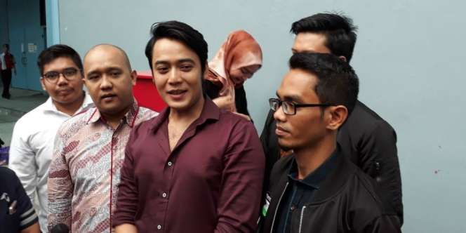 Penjelasan Kriss Hatta Soal Video Akad Nikah dengan Hilda