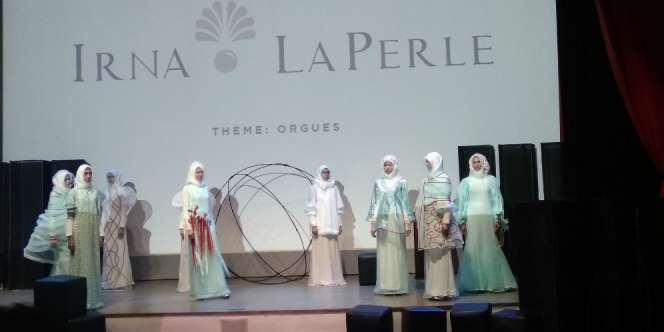 Terinpirasi Organ Tubuh Irna Mutiara Tampilkan Koleksi Memukau