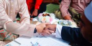 Wanita Melamar Pria untuk Minta Dinikahi, Bolehkah?