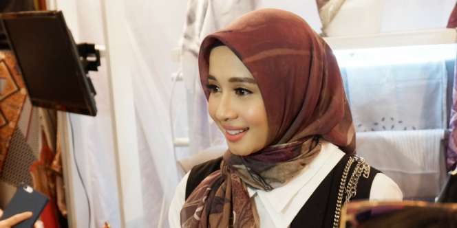 Filosofi di Balik Desain Hijab Laudya Cynthia Bella
