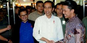 Nonton Film Yo Wis Ben, Jokowi: Banyak Gerrr-nya