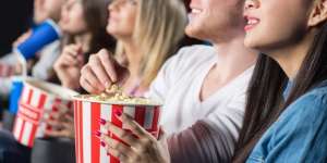 Ratri D Purwani: 5 Etika Nonton Bioskop yang Sering Terlupakan