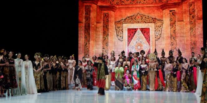 29 Tahun Berkarya, Anne Avantie Hadirkan 100 Karya di IFW 2018