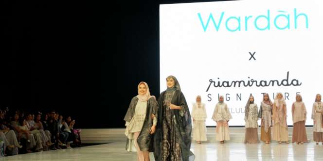 Rancangan 'Tak Biasa'  Ria Miranda di Panggung IFW 2018