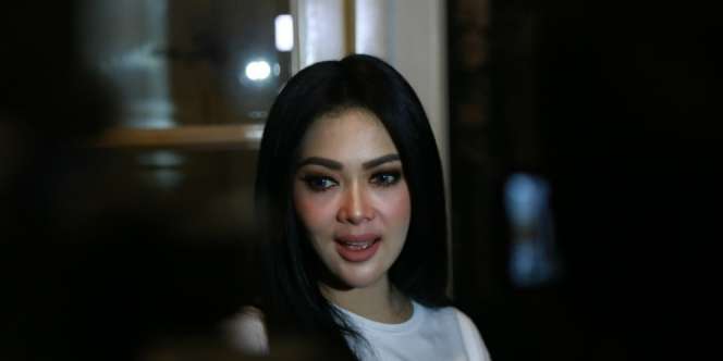 Syahrini Akhirnya Bersaksi di Sidang First Travel