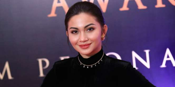 Ariel Tatum Terjepit Pintu Mobil, Foto Jarinya Bikin Ngilu