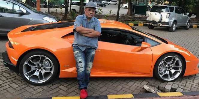 Dipameri Roro Fitria Berlian, Hotman Paris: Itu Asli Nggak?