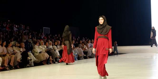 Zaskia Sungkar Pilih Ular Jadi Inspirasi Koleksi Ramadhan