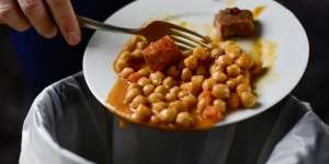 Bahaya Membuang Makanan Sisa