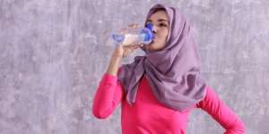 6 Bahan Alami Hilangkan Jerawat Punggung dalam Sekejap