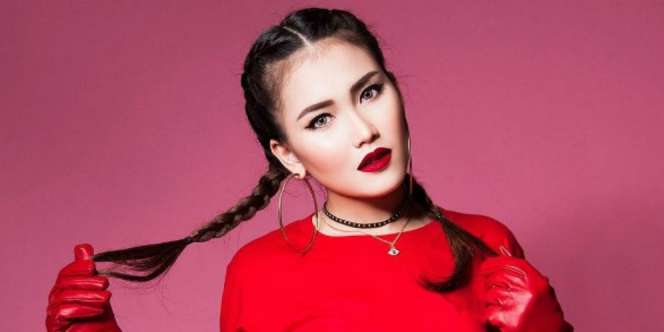 Plesir ke Jepang, Ini Bekal Makanan Wajib Ayu Ting Ting