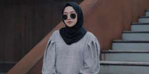 Puff Shoulder Dress Tren Busana Vintage di Era Milenial