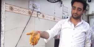 Trik Ekstrem Juru Masak Saat Menggoreng Bikin Ngeri 