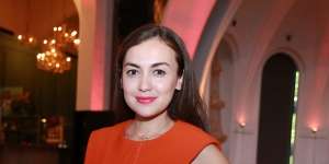 Lama Menghilang, Begini Penampilan Rianti Cartwright