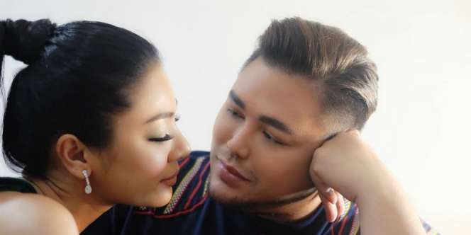 Pacari Wanita Thailand, Ivan Gunawan Komunikasi Lewat Mata