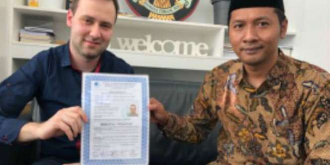 Ki Ageng Ganjur dan Kisah Mualaf Pria Belanda