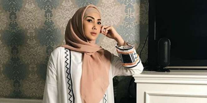 5 Hal yang Dirasakan Wanita Bertubuh Tinggi Saat Berbusana