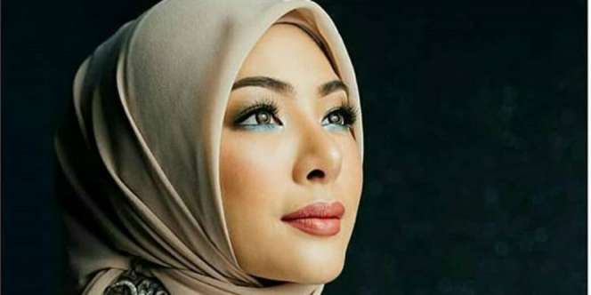 Pesona Supaporn Malisorn, Kekasih Cantik Ivan Gunawan