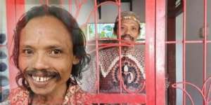 Sumanto Manusia Kanibal `Beraksi` Lagi, Kali Ini Bikin Ngakak!