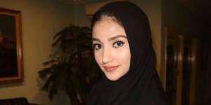 Rayakan Ultah, Tsania Marwa Cantik Berkerudung