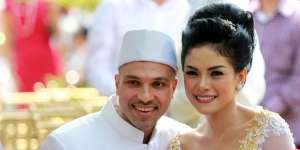 Hamil, 5 Seleb Cantik Ini Malah Ditinggal Suami