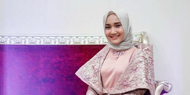 Fatin Shidqia Video Call dengan Pemuda Gagah, Siapa Dia?