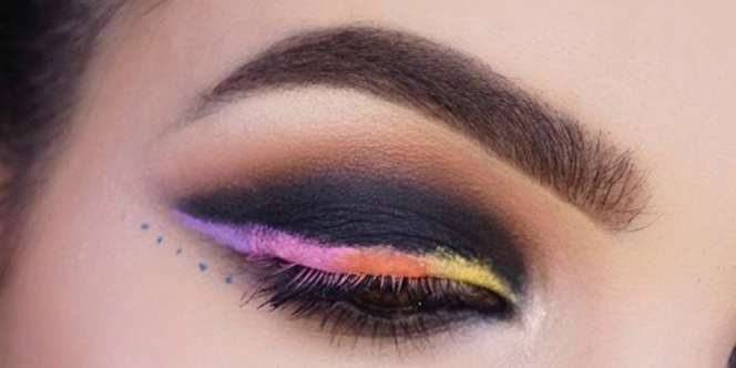3 Langkah Mudah Buat Rainbow Eyeliner yang Lagi Ngetren 