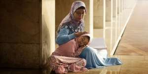 Tak Dianjurkan Menitipkan Anak ke Orangtua